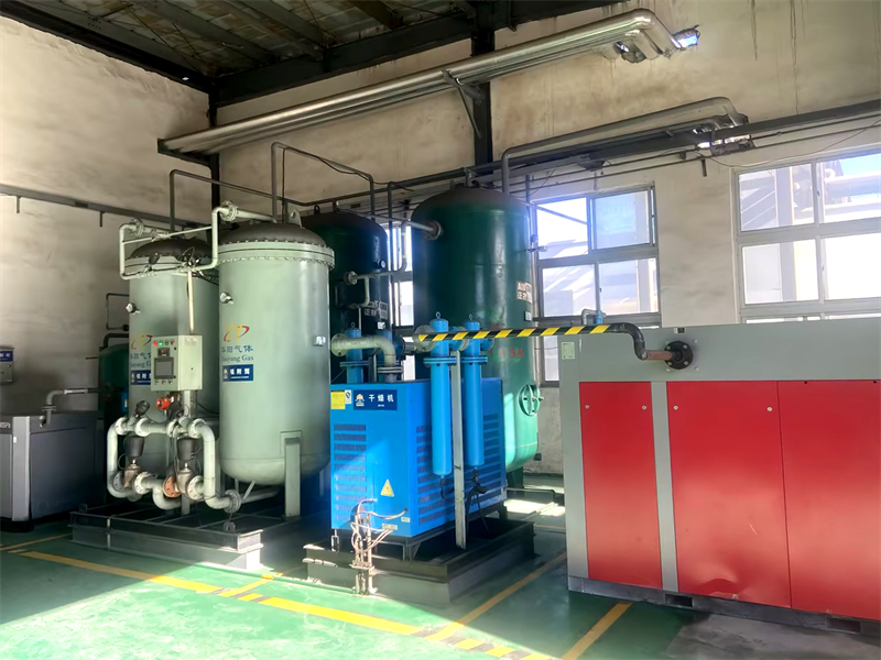 Úspěšné dodání projektu Permanent Magnet Variable Frekvenční vzduchové kompresor velkého chemického podniku v severozápadní Číně. Kompresor vzduchu BAE-110FC+ Twin Screw Air pomáhá průmyslu upgradovat pro vysokou účinnost a úsporu energie