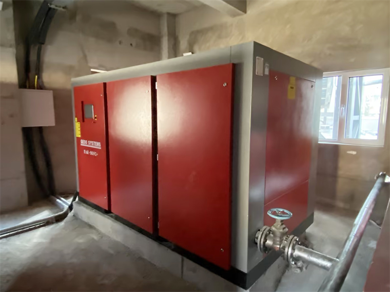 Model pro upgrade systému vzduchového kompresoru v průmyslu přesných přístrojů: Praxe prvotřídní energetické účinnosti britského Geso BAE-90FC+
