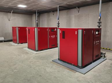 Jak dosáhnout energetické účinnosti a vysokého výkonu se vzduchovými kompresory v leteckém průmyslu?