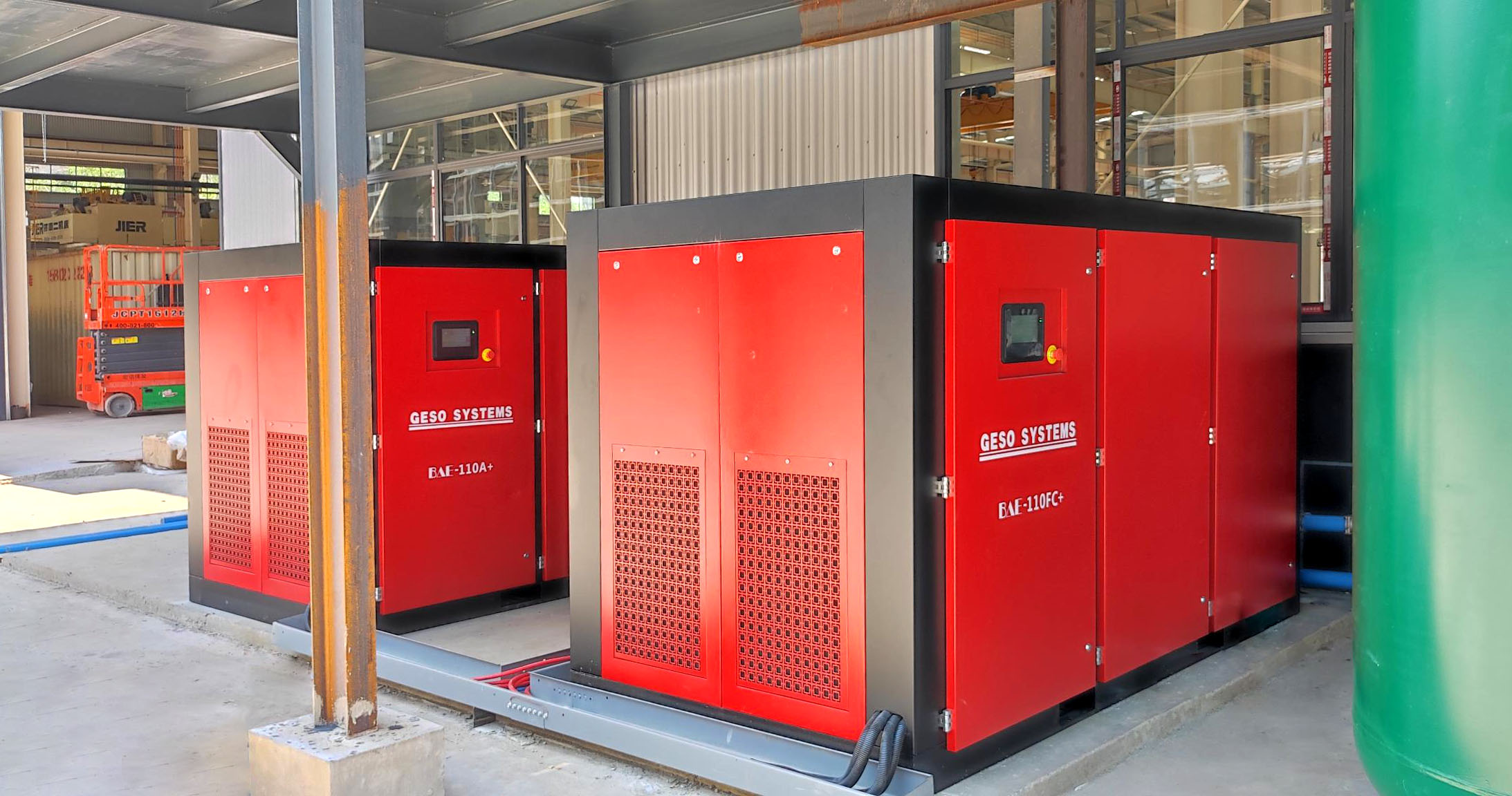 Vzduchové kompresory pomáhají petrochemickému průmyslu dosáhnout efektivní výroby a bezpečného provozu.